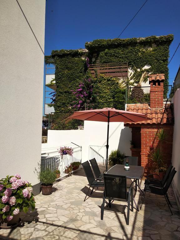 Apartment Gloria Подстрана Экстерьер фото